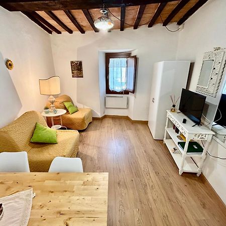 Red House Apartment Gubbio Luaran gambar