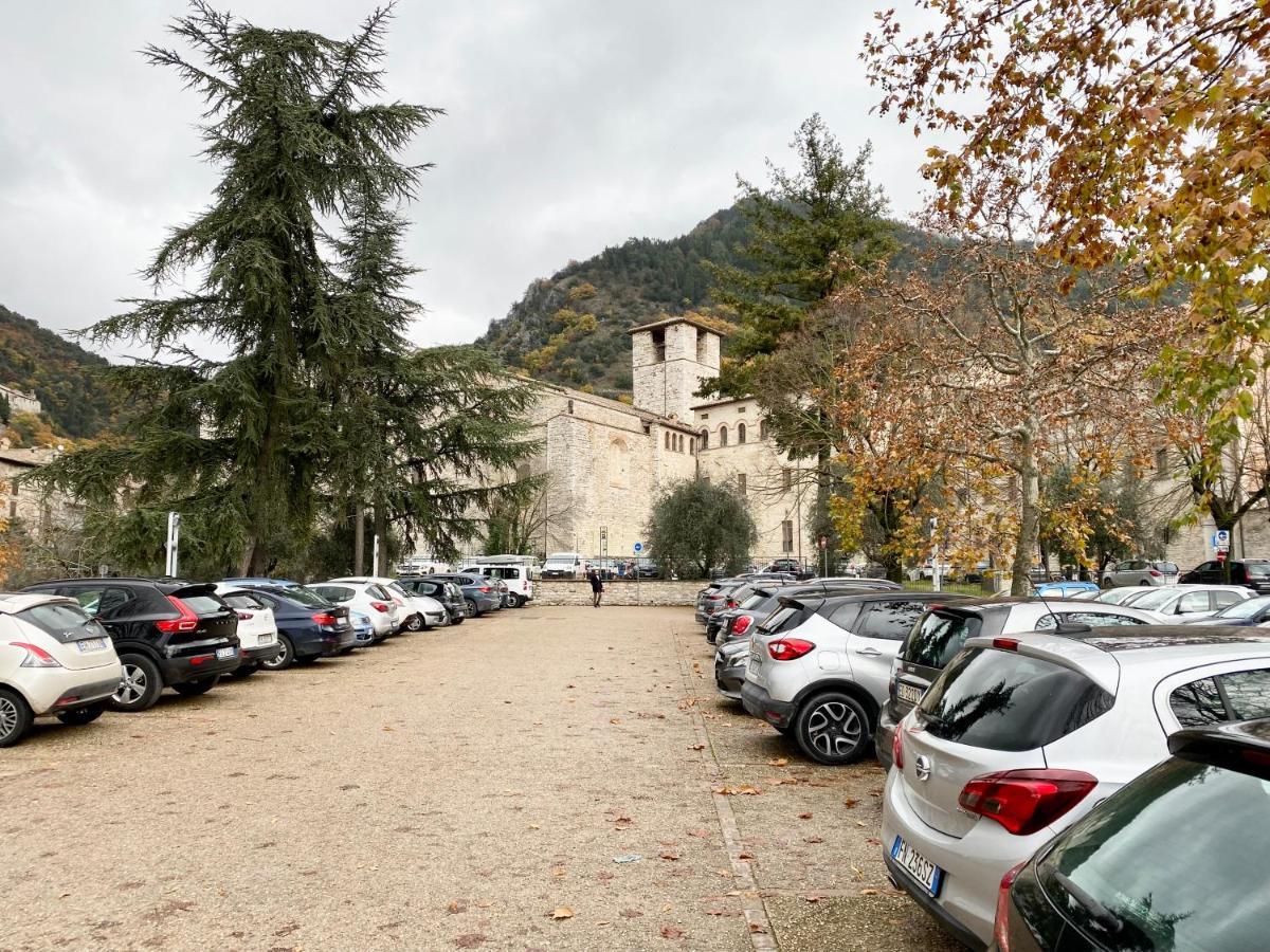 Red House Apartment Gubbio Luaran gambar