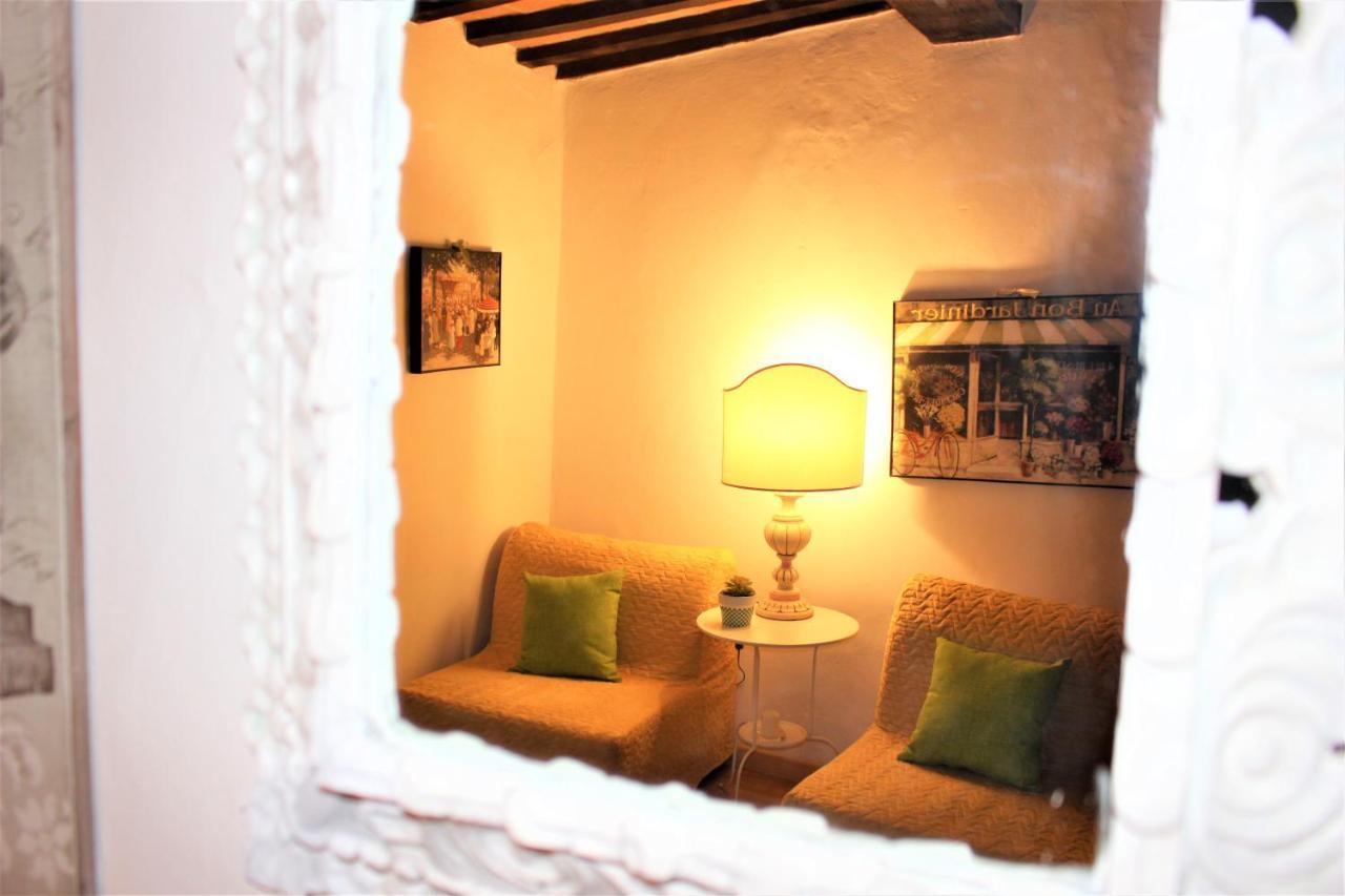 Red House Apartment Gubbio Luaran gambar