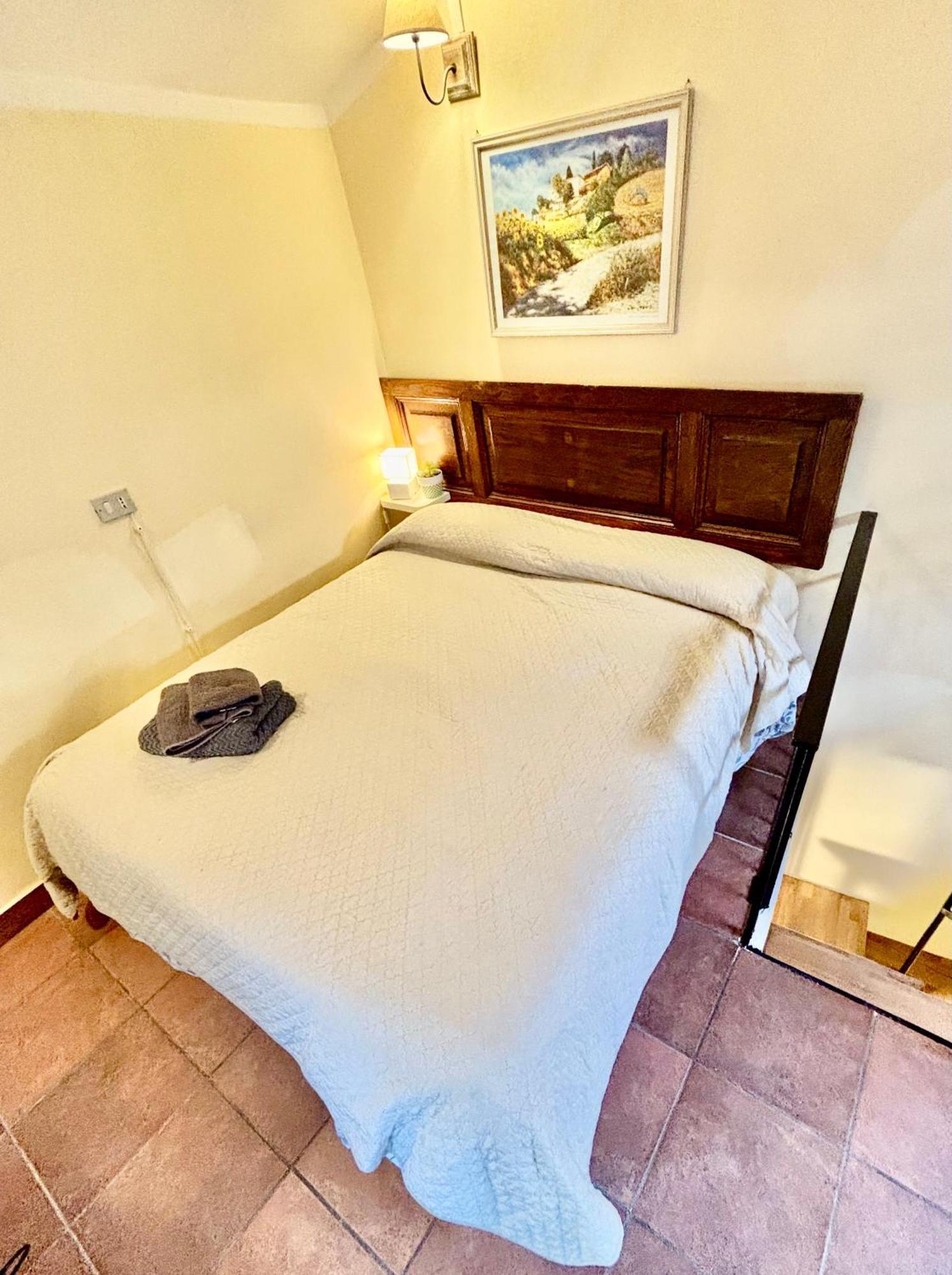 Red House Apartment Gubbio Luaran gambar
